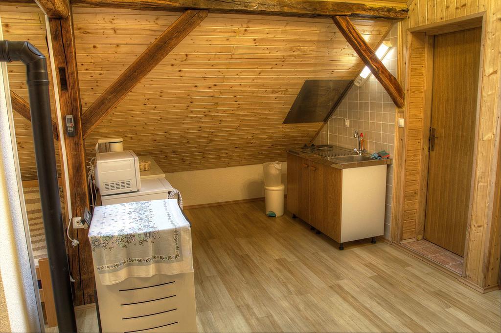 Apartman Anka Ratkovica Exterior foto